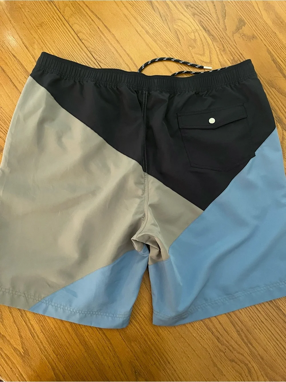 Land’s End Men's Blue Wave Colorblock Swim Trunks XXL NWT